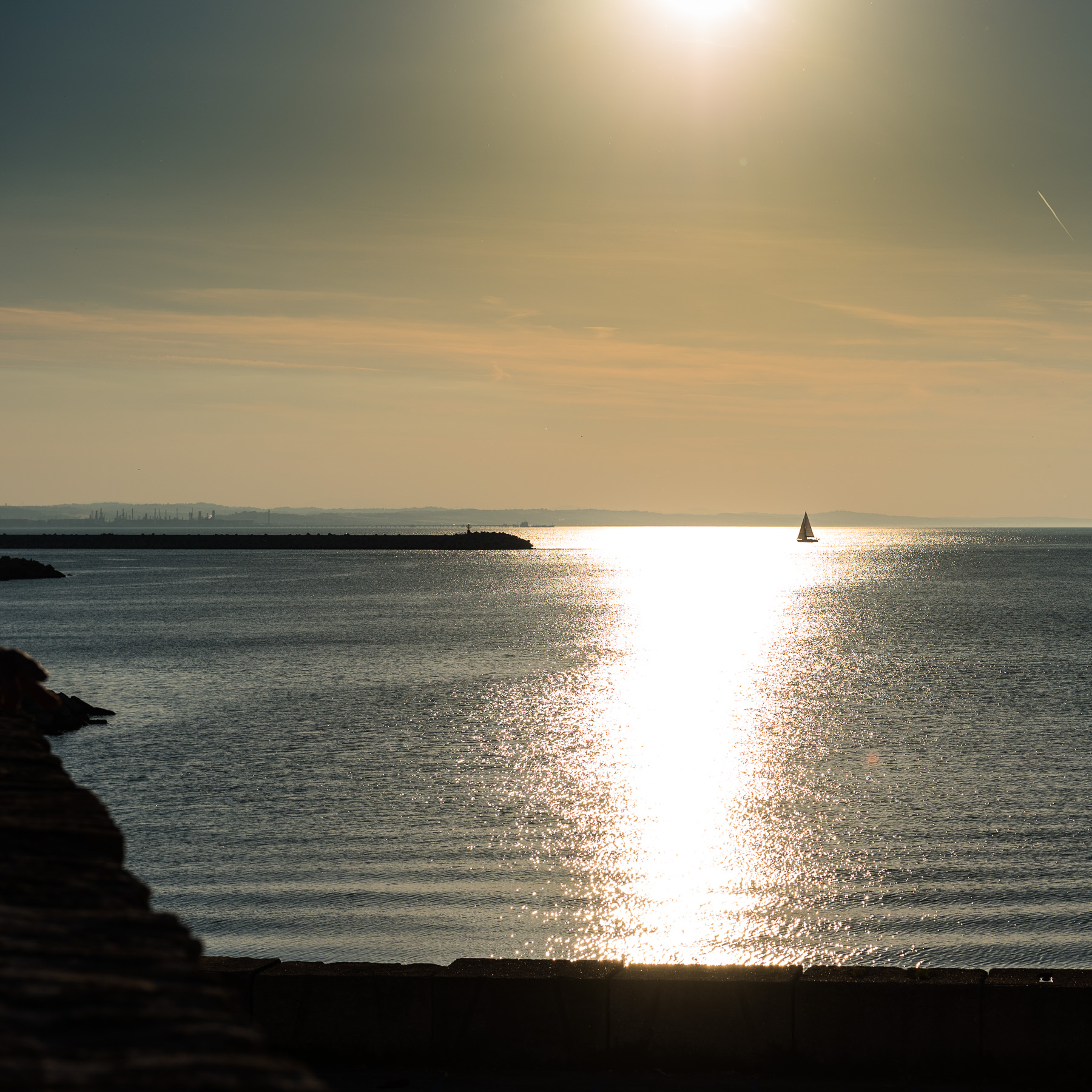 the blade of the sun and the sailboat